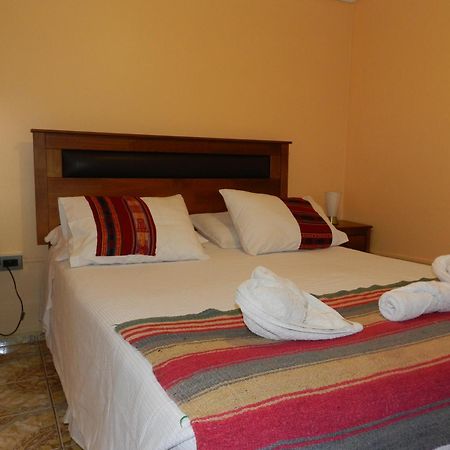 Hostal Illari San Pedro de Atacama Bagian luar foto